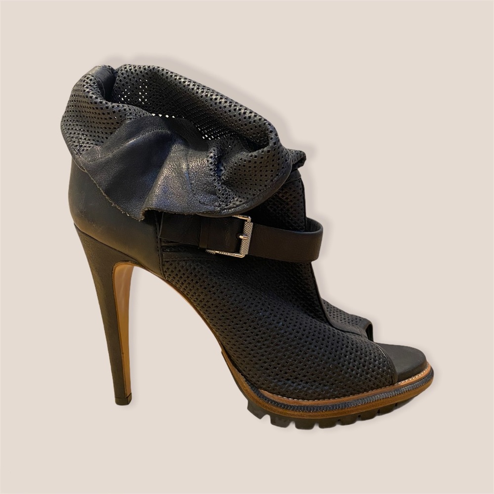 Belstaff heels